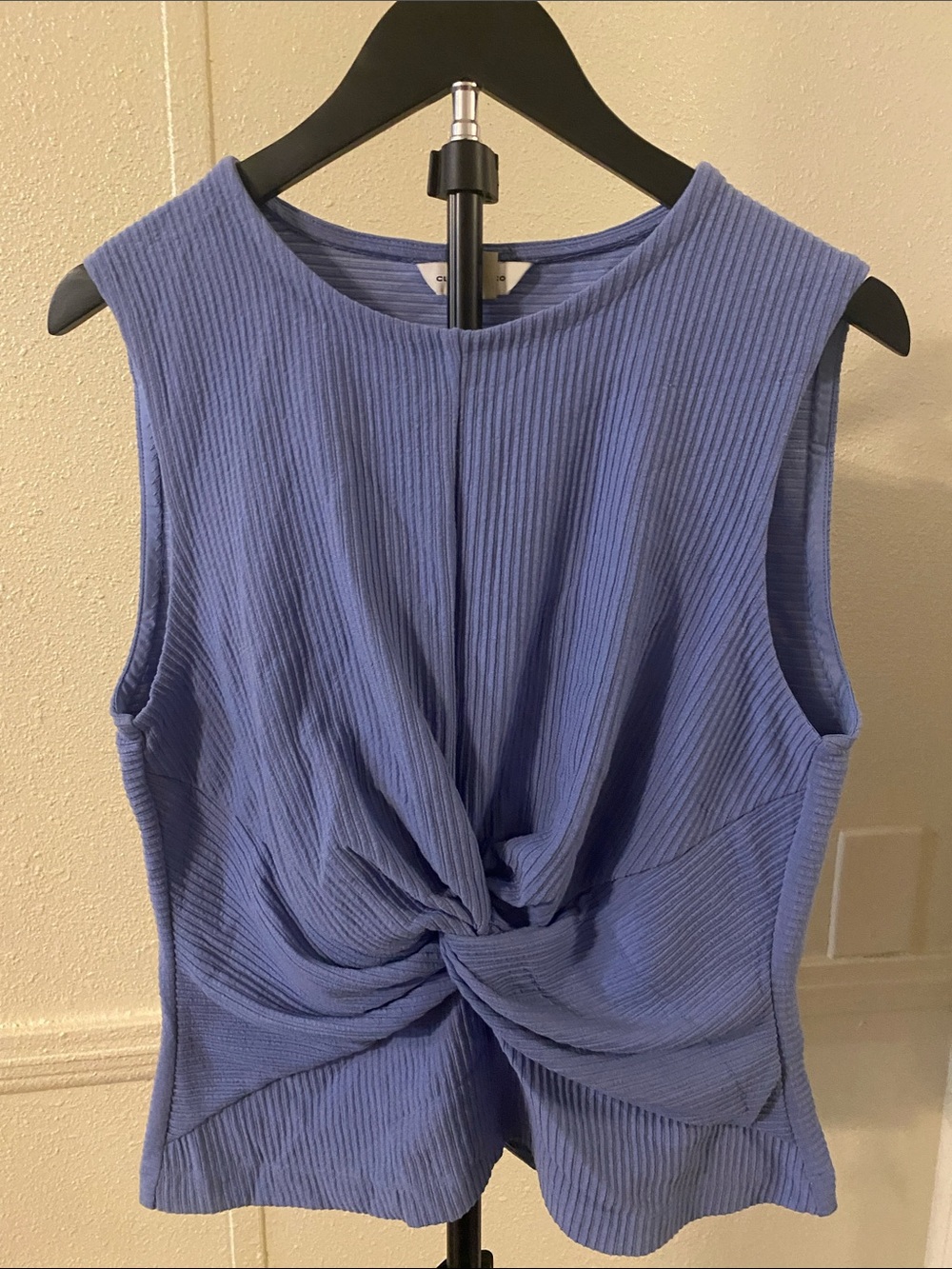 Club Monaco Ribbed Twist-Front Tank Top in Periwinkle Blue